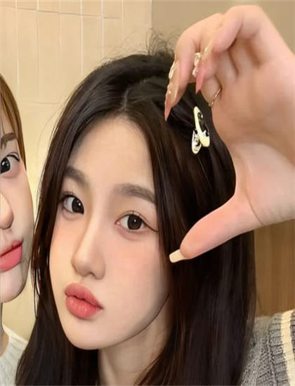 美丽笨女人吉他谱_超在线视频caopon_天天看特色高清大片视频